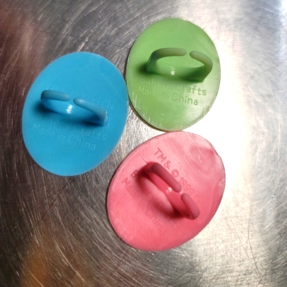 1999 Powerpuff Girls Plastic Rings Party Favors Cartoon Network - One Of Each - Picture 2 of 8